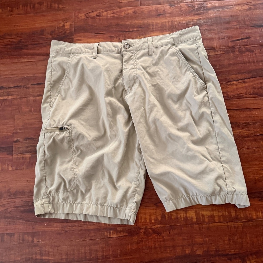 Eddie Bauer Mens Beige Nylon Spandex Outdoor Cargo Hiking Shorts 36 Travel